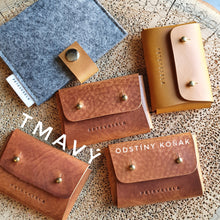Load image into Gallery viewer, MINIPENĚ,MINIPENE, kožená mini peněženka, leather wallet, mini wallet, vegetable tanned leather, unisex wallet, handmade wallet, handmade leather wallet