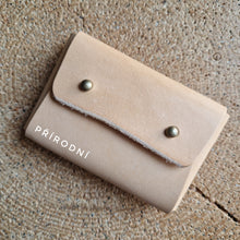 Load image into Gallery viewer, MINIPENĚ, kožená mini peněženka, leather wallet, mini wallet, vegetable tanned leather, unisex wallet, handmade wallet, handmade leather wallet