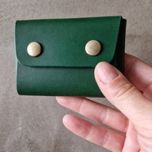 Load image into Gallery viewer, vegetable tanned leather, blue leather, nature leather, sustainable wallet, leather wallet, blue mini pene, blue wallet, modra trislocinena, trislocinena kuze, trislocinena, mini pene, leather embossing