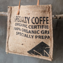 Load image into Gallery viewer, upcyklace, upcycling, sustainable brand, recyklace, recycling, juta, juta recycling, juta upcycling,upcyklace, upcycling, sustainable brand, recyklace, recycling, coffee pack, coffee cover, juta, juta recyklace, juta bags, juta recycling, juta upcycling, tatrapack recyklace, upcyklace tatra pack