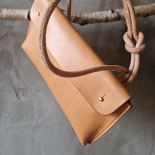 Load image into Gallery viewer, . BINDING 26 .