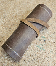 Načíst obrázek do prohlížeče Galerie, leather wallet, vegetable tanned leather, tuscany leather, mini wallet, kožená peněženka, malá peněženka, kožený výrobek, petevesela, tvorim, poukazka, voucher