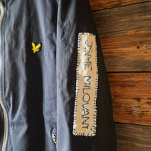 Načíst obrázek do prohlížeče Galerie, upcycling fashion, upcycling from prague, upcycling clothing, upcycling sweater, Jesus screen print patch, Jesus screen print, upcycling brand, upcycling with love, upcyklovaný svetr, upcyklace s laskou, sitotisk Jezis, svetr s potiskem, upcyklovaná móda, upcyklovana moda,