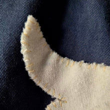 Načíst obrázek do prohlížeče Galerie, upcycling fashion, upcycling from prague, upcycling clothing, upcycling sweater, Jesus screen print patch, Jesus screen print, upcycling brand, upcycling with love, upcyklovaný svetr, upcyklace s laskou, sitotisk Jezis, svetr s potiskem, upcyklovaná móda, upcyklovana moda,