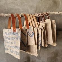 Load image into Gallery viewer, upcyklace, upcycling, sustainable brand, recyklace, recycling, cupcyklace, upcycling, sustainable brand, recyklace, recycling, coffee pack, coffee cover, juta, juta recyklace, juta bags, juta recycling, juta upcycling, tatrapack recyklace, upcyklace tatra pack