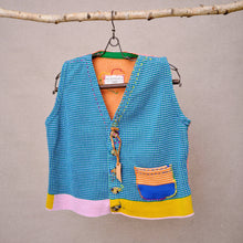 Načíst obrázek do prohlížeče Galerie, upcycling fashion, upcycling from prague, upcycling clothing, upcycling sweater, Jesus screen print patch, Jesus screen print, upcycling brand, upcycling with love, upcyklovaný svetr, upcyklace s laskou, sitotisk Jezis, svetr s potiskem, upcyklovaná móda, upcyklovana moda,