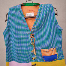 Načíst obrázek do prohlížeče Galerie, upcycling fashion, upcycling from prague, upcycling clothing, upcycling sweater, Jesus screen print patch, Jesus screen print, upcycling brand, upcycling with love, upcyklovaný svetr, upcyklace s laskou, sitotisk Jezis, svetr s potiskem, upcyklovaná móda, upcyklovana moda,