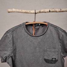 Načíst obrázek do prohlížeče Galerie, upcycling fashion, upcycling from prague, upcycling clothing, upcycling sweater, Jesus screen print patch, Jesus screen print, upcycling brand, upcycling with love, upcyklovaný svetr, upcyklace s laskou, sitotisk Jezis, svetr s potiskem, upcyklovaná móda, upcyklovana moda,