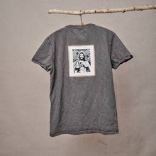 Načíst obrázek do prohlížeče Galerie, upcycling fashion, upcycling from prague, upcycling clothing, upcycling sweater, Jesus screen print patch, Jesus screen print, upcycling brand, upcycling with love, upcyklovaný svetr, upcyklace s laskou, sitotisk Jezis, svetr s potiskem, upcyklovaná móda, upcyklovana moda,