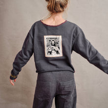 Načíst obrázek do prohlížeče Galerie, upcycling fashion, upcycling from prague, upcycling clothing, upcycling sweater, Jesus screen print patch, Jesus screen print, upcycling brand, upcycling with love, upcyklovaný svetr, upcyklace s laskou, sitotisk Jezis, svetr s potiskem, upcyklovaná móda, upcyklovana moda,