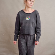 Načíst obrázek do prohlížeče Galerie, upcycling fashion, upcycling from prague, upcycling clothing, upcycling sweater, Jesus screen print patch, Jesus screen print, upcycling brand, upcycling with love, upcyklovaný svetr, upcyklace s laskou, sitotisk Jezis, svetr s potiskem, upcyklovaná móda, upcyklovana moda,