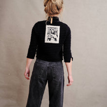 Načíst obrázek do prohlížeče Galerie, upcycling fashion, upcycling from prague, upcycling clothing, upcycling sweater, Jesus screen print patch, Jesus screen print, upcycling brand, upcycling with love, upcyklovaný svetr, upcyklace s laskou, sitotisk Jezis, svetr s potiskem, upcyklovaná móda, upcyklovana moda,