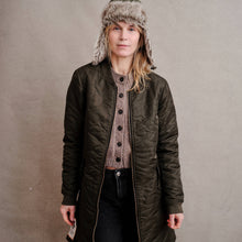 Načíst obrázek do prohlížeče Galerie, upcycling fashion, upcycling from prague, upcycling clothing, upcycling sweater, Jesus screen print patch, Jesus screen print, upcycling brand, upcycling with love, upcyklovaný svetr, upcyklace s laskou, sitotisk Jezis, svetr s potiskem, upcyklovaná móda, upcyklovana moda,