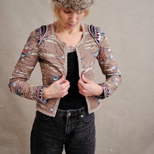 Načíst obrázek do prohlížeče Galerie, upcycling fashion, upcycling from prague, upcycling clothing, upcycling sweater, Jesus screen print patch, Jesus screen print, upcycling brand, upcycling with love, upcyklovaný svetr, upcyklace s laskou, sitotisk Jezis, svetr s potiskem, upcyklovaná móda, upcyklovana moda,