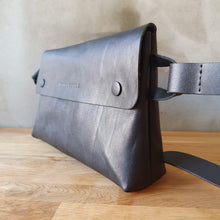 Load image into Gallery viewer, NEW ALL BLACK 28 – BELT BUCKLE