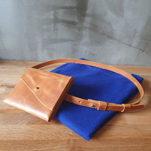 Načíst obrázek do prohlížeče Galerie, . KOŇAK DO PASU .