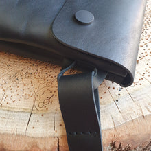 Load image into Gallery viewer, NEW ALL BLACK 28 – BELT BUCKLE