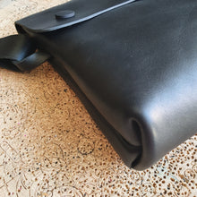 Load image into Gallery viewer, NEW ALL BLACK 28 – BELT BUCKLE