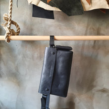 Load image into Gallery viewer, vegetable tanned leather, leather bag, black leather, handmade bags, made in prague, leather accossories, made with love