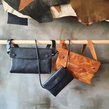 Load image into Gallery viewer, vegetable tanned leather, leather bag, black leather, handmade bags, made in prague, leather accossories, made with love