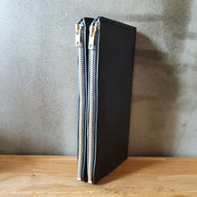 Načíst obrázek do prohlížeče Galerie, ručně šitá kožená peněženka, vegetable tanned leather wallet, kožená peněženka, ruční výroba, dámská peněženka, dámská kožená peněženka, handmade peněženka, leather handcraft, eco friendly packaging