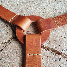 Načíst obrázek do prohlížeče Galerie, ruční výroba, kožené Body harness, kožené kšandy, vegetable leather, třísločiněná kůže