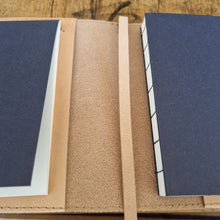 Načíst obrázek do prohlížeče Galerie, diary 2023, leather diary 2023, hand made diary 2023, kožený diář 2023, ručně vyrobený kožený diář 2023, kožený diář,