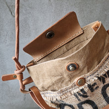 Load image into Gallery viewer, upcyklace, upcycling, juta material, washpaper, upcycling bag, juta, recyklace materiálů