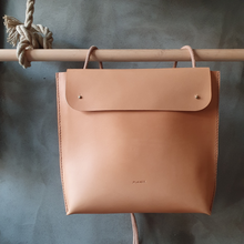 Načíst obrázek do prohlížeče Galerie, přírodní batoh, batoh for ever, kabela, přírodní kabela, multifunkční kabela, ručně ušito v Praze, kaboška