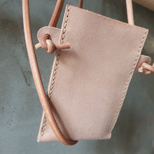 Load image into Gallery viewer, LEATHER MOBILE CASE