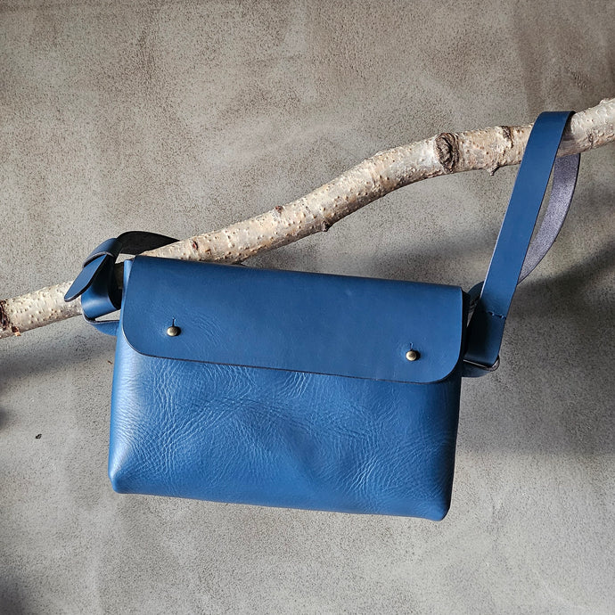 vegetable tanned leather, vegetable tanned leather handbag, blue leather, leather cross bag, leather hip bag, natural leather bag