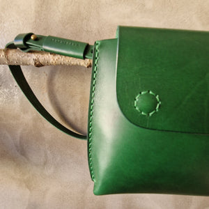 vegetable tanned leather, leather bag, sustainable brand, vegetable leather, ledvinka 02, leather craft
