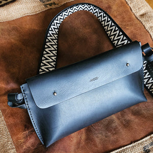 leatherbag, leather indian bag, hand made in Prague, leather handcraft, leather hipbag, indian style, modanow, leatherstyle, vegetable tannd leather, spanish stipe