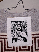 Načíst obrázek do prohlížeče Galerie, upcycling fashion, upcycling from prague, upcycling clothing, upcycling sweater, Jesus screen print patch, Jesus screen print, upcycling brand, upcycling with love, upcyklovaný svetr, upcyklace s laskou, sitotisk Jezis, svetr s potiskem, upcyklovaná móda, upcyklovana moda,

