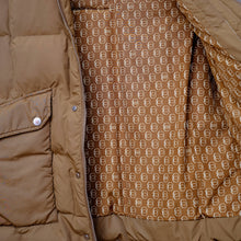 Load image into Gallery viewer, upcycling fashion, upcycling from prague, upcycling clothing, upcycling sweater, Jesus screen print patch, Jesus screen print, upcycling brand, upcycling with love, upcyklovaný svetr, upcyklace s laskou, sitotisk Jezis, svetr s potiskem, upcyklovaná móda, upcyklovana moda,
