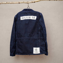 Načíst obrázek do prohlížeče Galerie, upcycling fashion, upcycling from prague, upcycling clothing, upcycling sweater, Jesus screen print patch, Jesus screen print, upcycling brand, upcycling with love, upcyklovaný svetr, upcyklace s laskou, sitotisk Jezis, svetr s potiskem, upcyklovaná móda, upcyklovana moda,
