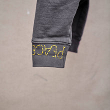 Načíst obrázek do prohlížeče Galerie, upcycling fashion, upcycling from prague, upcycling clothing, upcycling sweater, Jesus screen print patch, Jesus screen print, upcycling brand, upcycling with love, upcyklovaný svetr, upcyklace s laskou, sitotisk Jezis, svetr s potiskem, upcyklovaná móda, upcyklovana moda,
