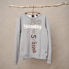 Načíst obrázek do prohlížeče Galerie, upcycling fashion, upcycling from prague, upcycling clothing, upcycling sweater, Jesus screen print patch, Jesus screen print, upcycling brand, upcycling with love, upcyklovaný svetr, upcyklace s laskou, sitotisk Jezis, svetr s potiskem, upcyklovaná móda, upcyklovana moda,
