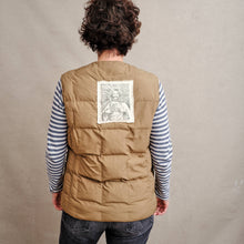 Load image into Gallery viewer, upcycling fashion, upcycling from prague, upcycling clothing, upcycling sweater, Jesus screen print patch, Jesus screen print, upcycling brand, upcycling with love, upcyklovaný svetr, upcyklace s laskou, sitotisk Jezis, svetr s potiskem, upcyklovaná móda, upcyklovana moda,
